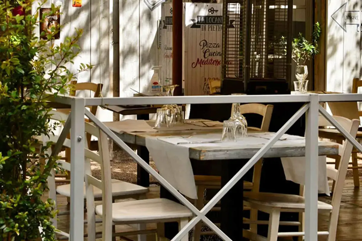 Il dehor Roma, alla Locanda di Pietro si riparte con ricette salutari